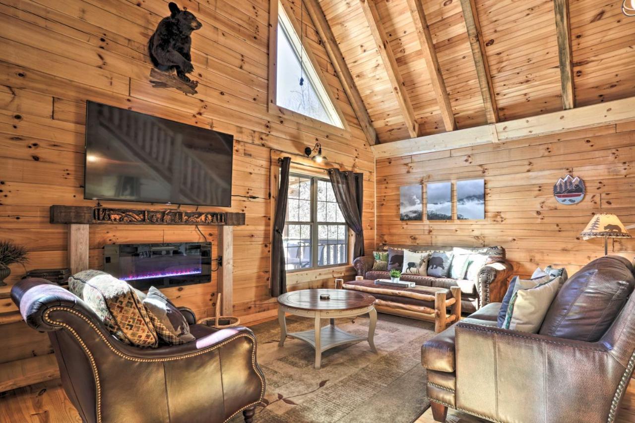 Gatlinburg Cabin With Loft And Game Room 1 Mi To Town Exterior foto